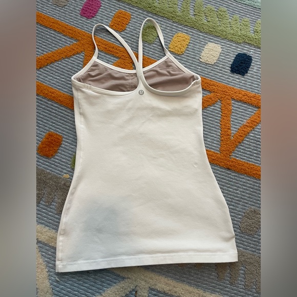 Lululemon tank size 4 - Picture 2 of 6